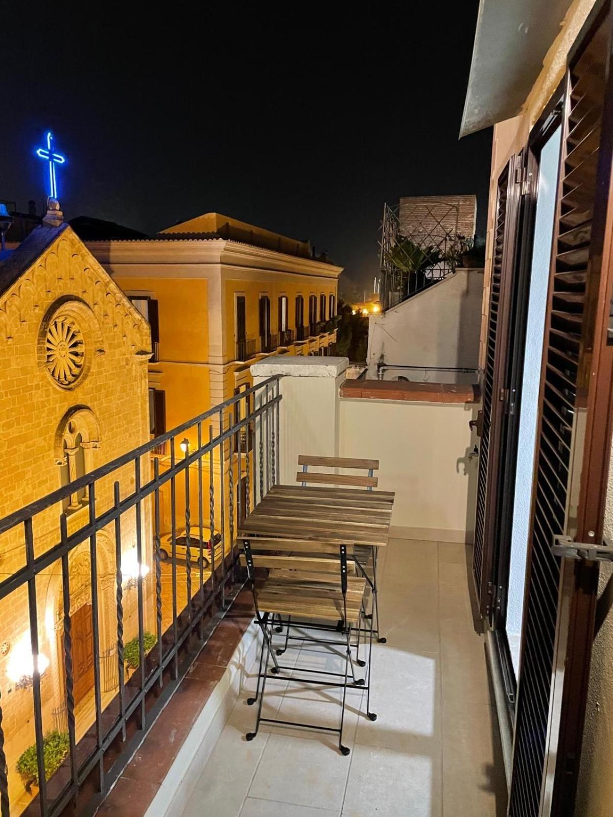 Casa Antonia - Terrace & Suites Bari Ngoại thất bức ảnh